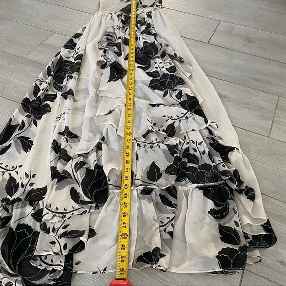 Bebe Maxi Dress - Picture 5 of 8